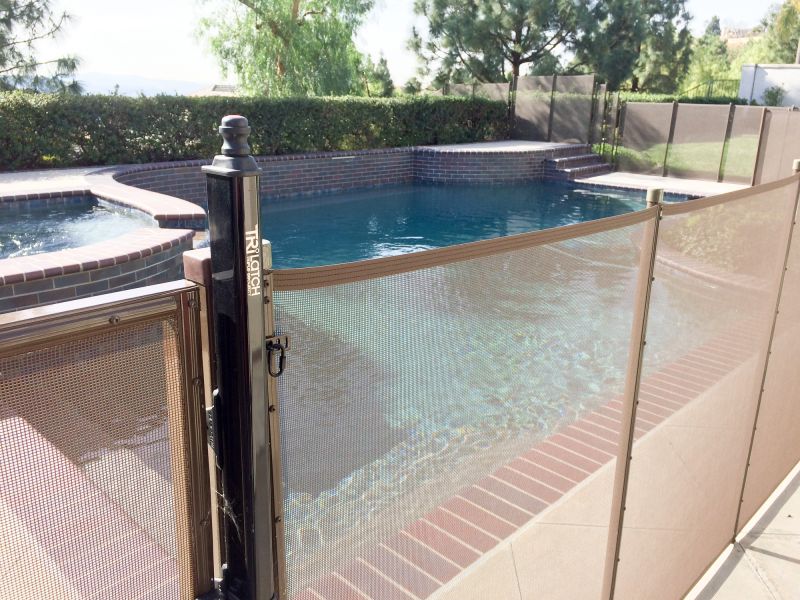 Removable Mesh Pool Fence Setup
